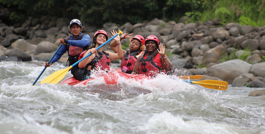 Adventure connection from Sarapiquí to La Fortuna with White Water Rafting II - III