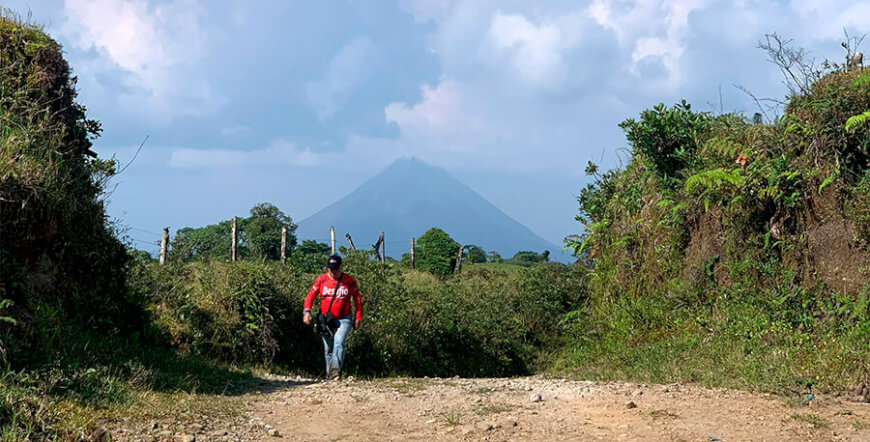 Extreme Hike adventure from La Fortuna to Monteverde